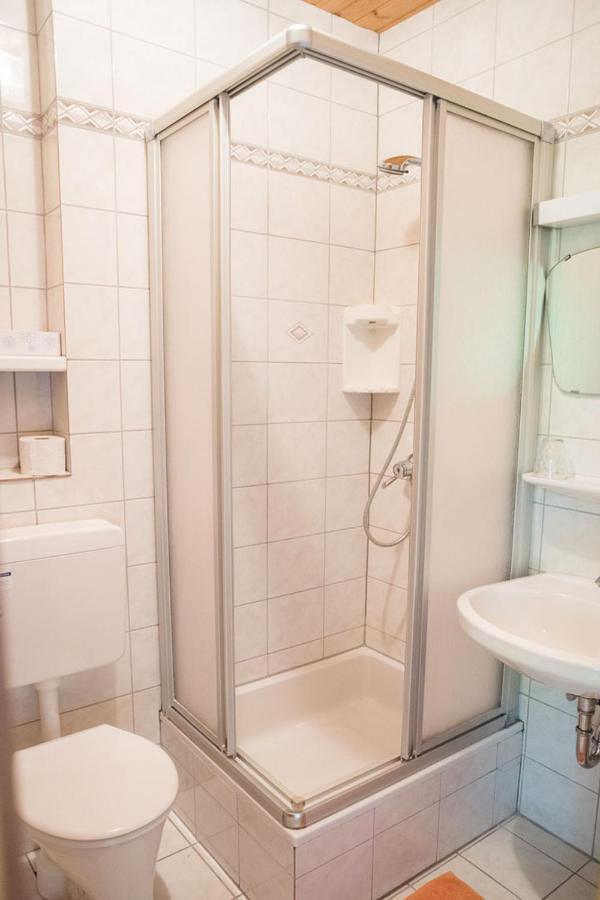 Pension Hartmann St. Kanzian am Klopeiner See Exterior foto